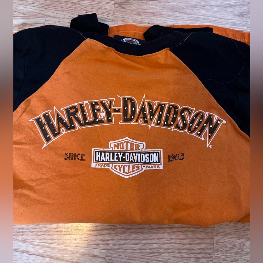 Harley-Davidson Women’s Orange and Black Long Sleeve Shirt - Picture 3 of 3